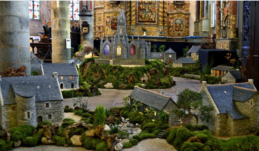 Crèche de Noël • Mairie LampaulGuimiliau